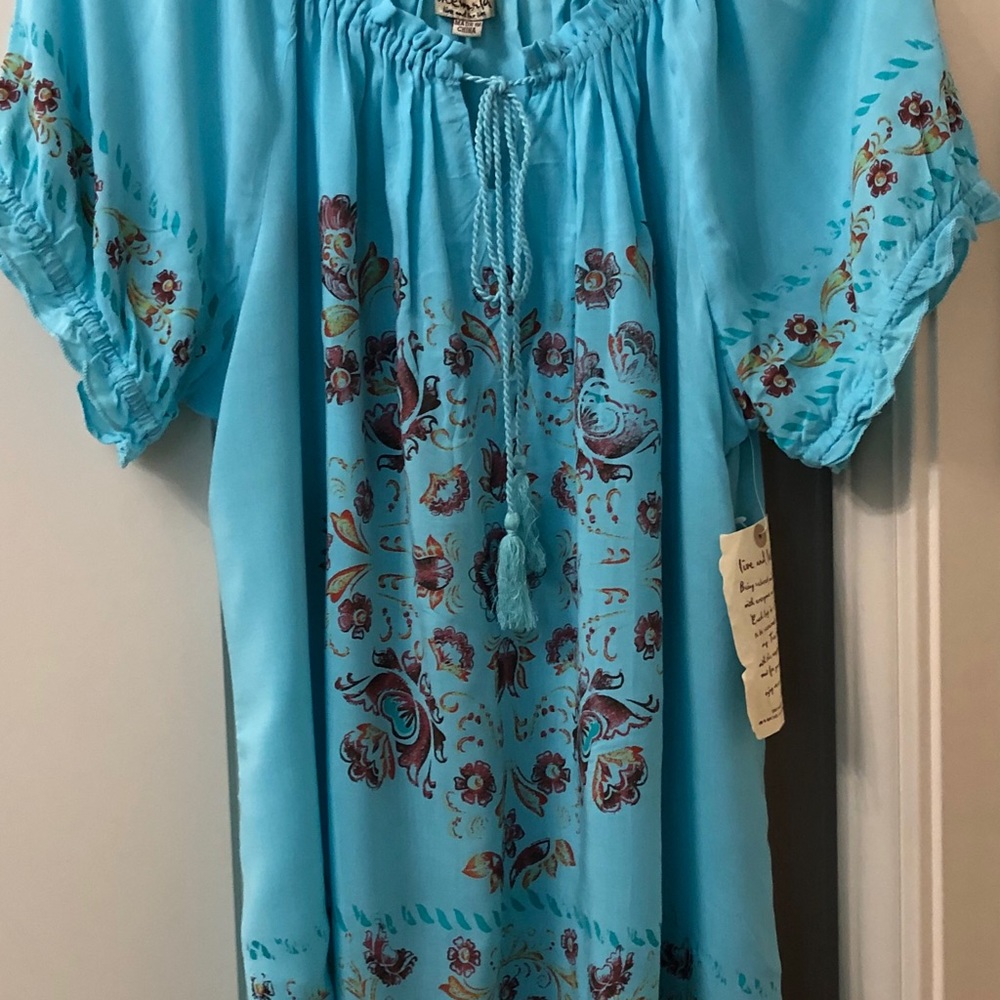 One World Brand Peasant top. New/Never Worn.